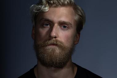 Eesti Noorsooteatri trupiga liitus Mark Erik Savi