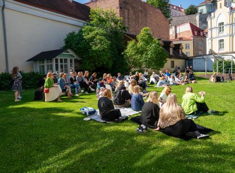 Eesti Noorsooteater lõpetas 73. hooaja